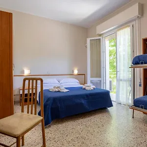 stella-del-mare-pinarella-emilia-romagna.emilia-romagnahotels.net/